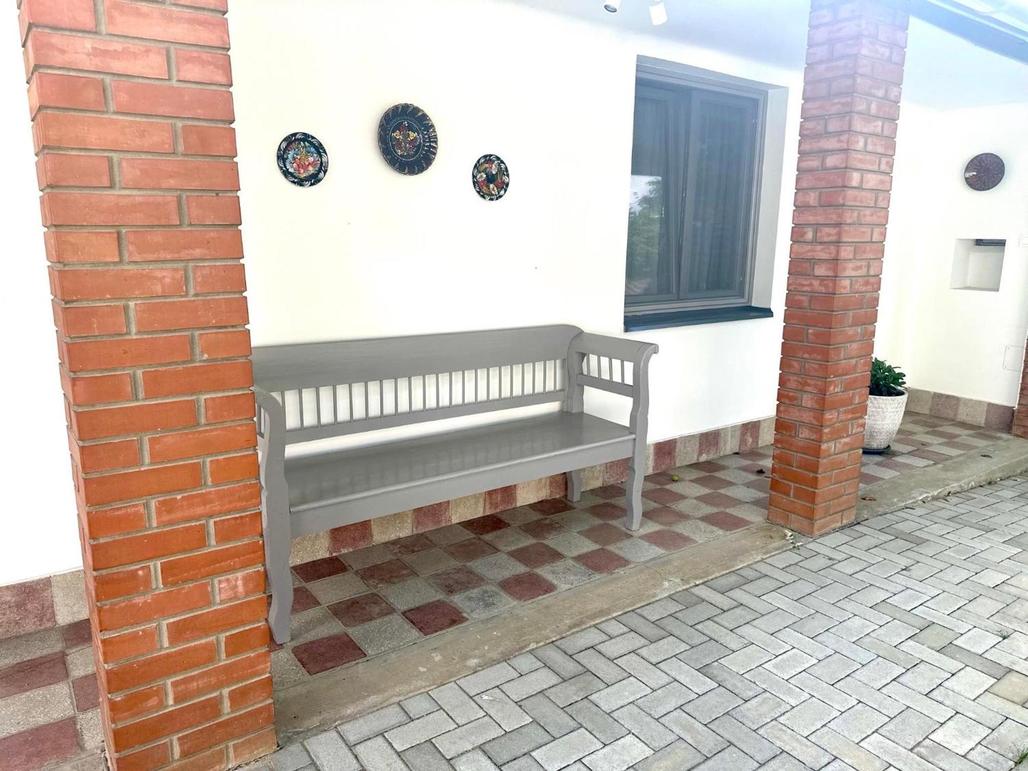 Tuenderkert Apartman Дьюла Екстер'єр фото